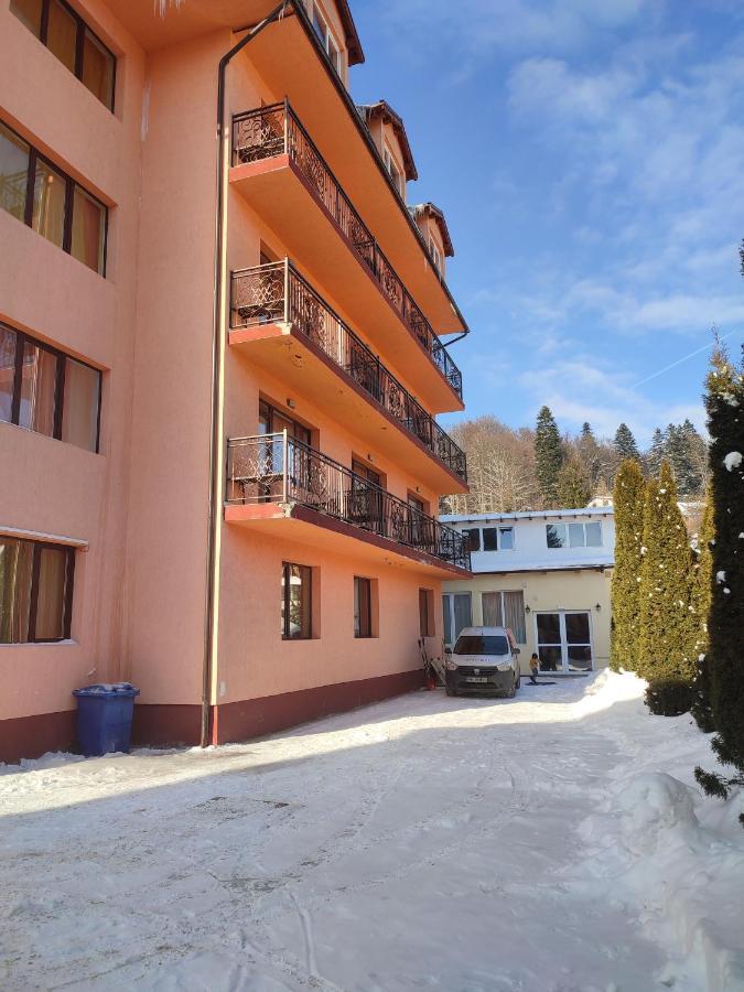 Hotel Iri Buşteni Dış mekan fotoğraf