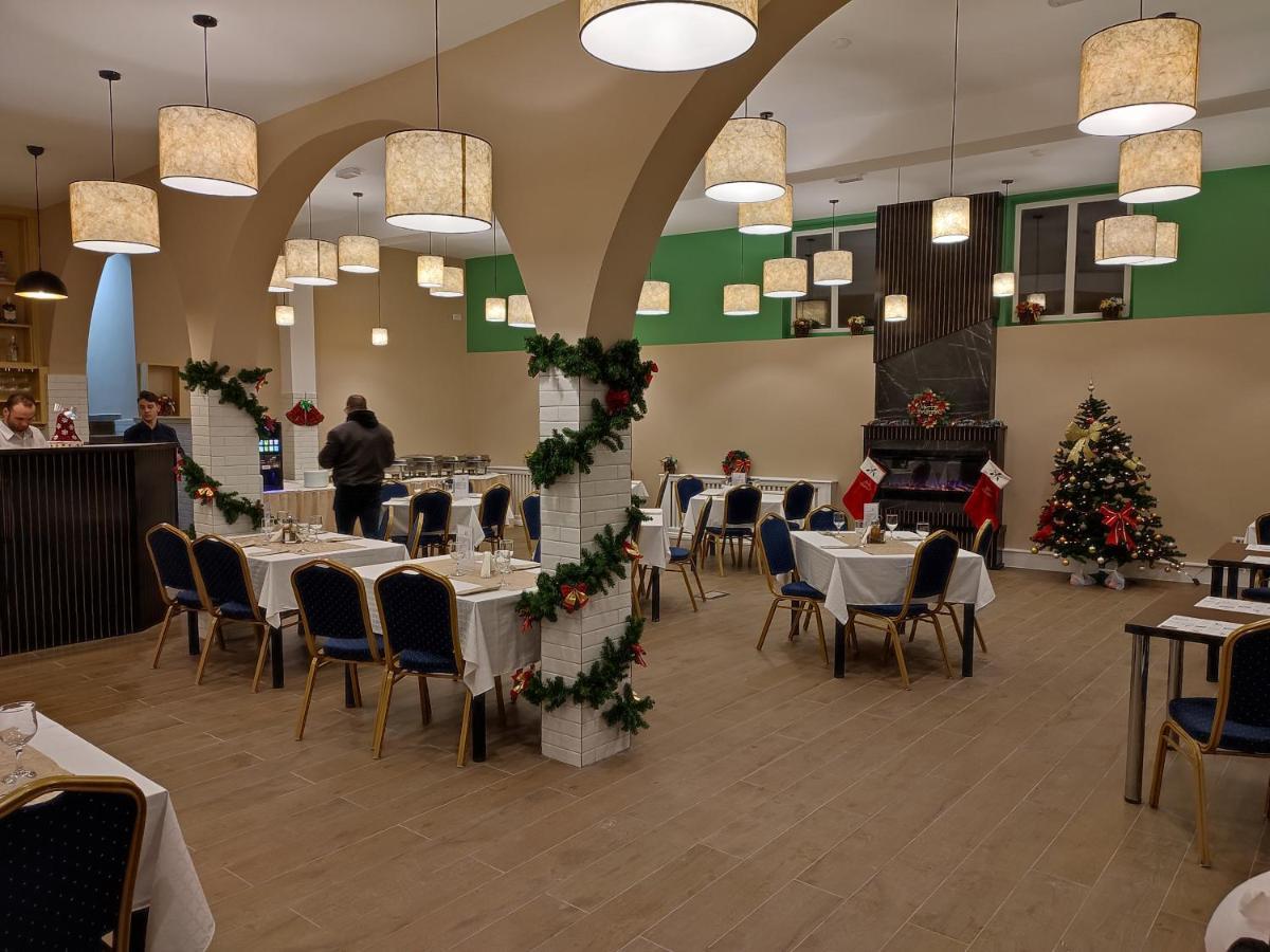 Hotel Iri Buşteni Dış mekan fotoğraf