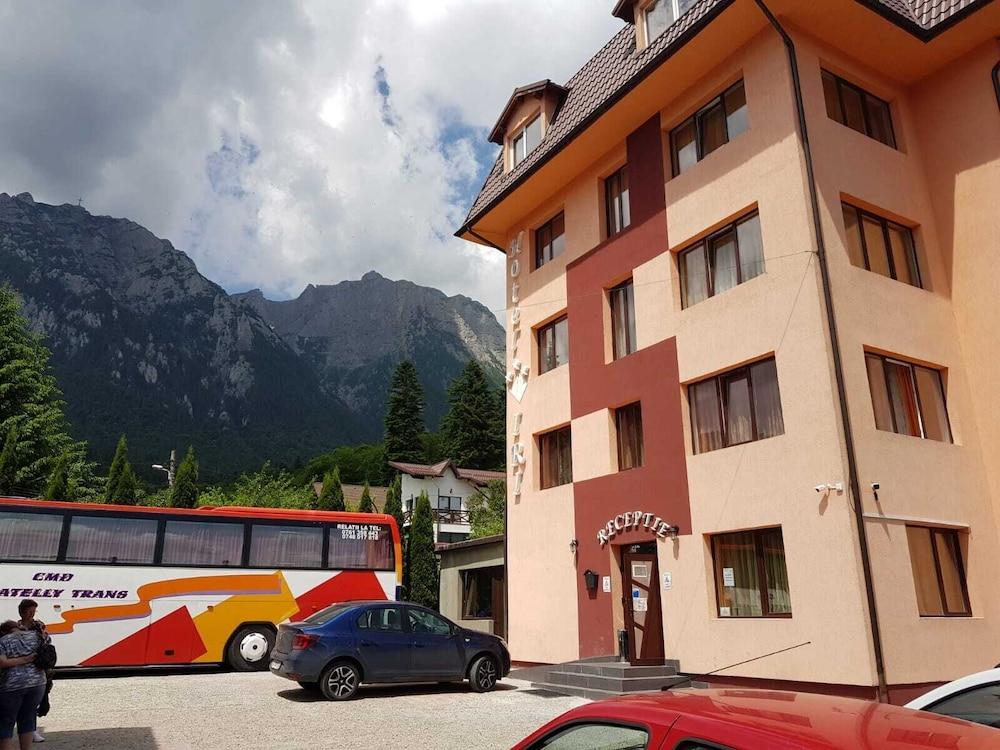 Hotel Iri Buşteni Dış mekan fotoğraf