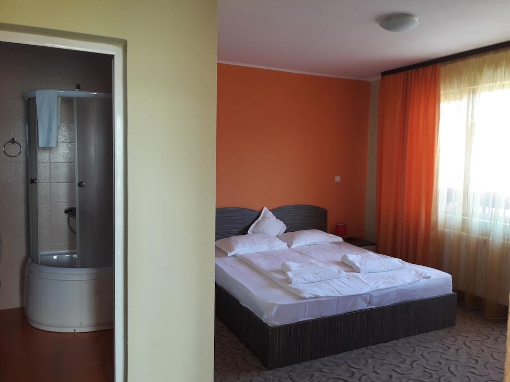 Hotel Iri Buşteni Dış mekan fotoğraf