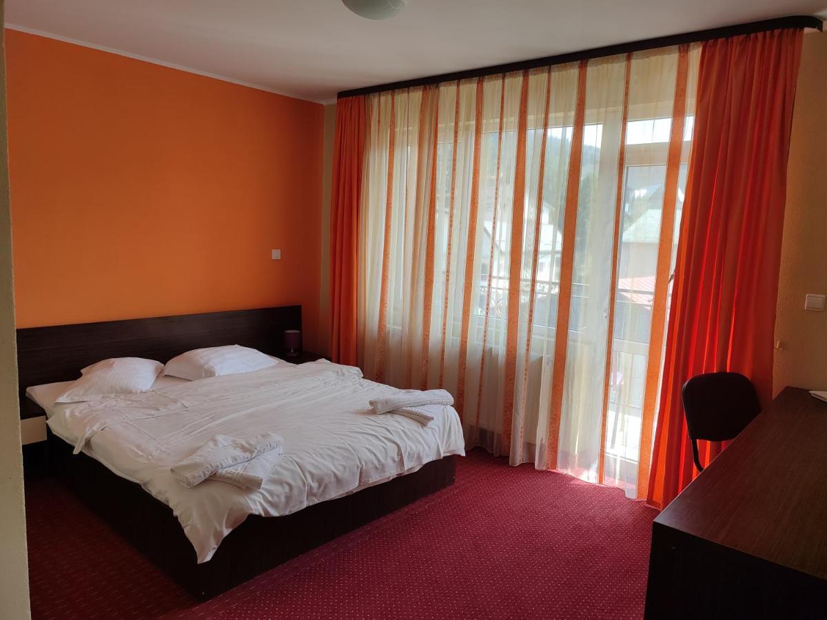 Hotel Iri Buşteni Dış mekan fotoğraf